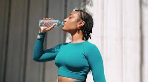 How Much Water Should a Person Drink in a Day? | XYZspot